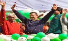 arvind-kejriwal-aap-leaders-celebrate